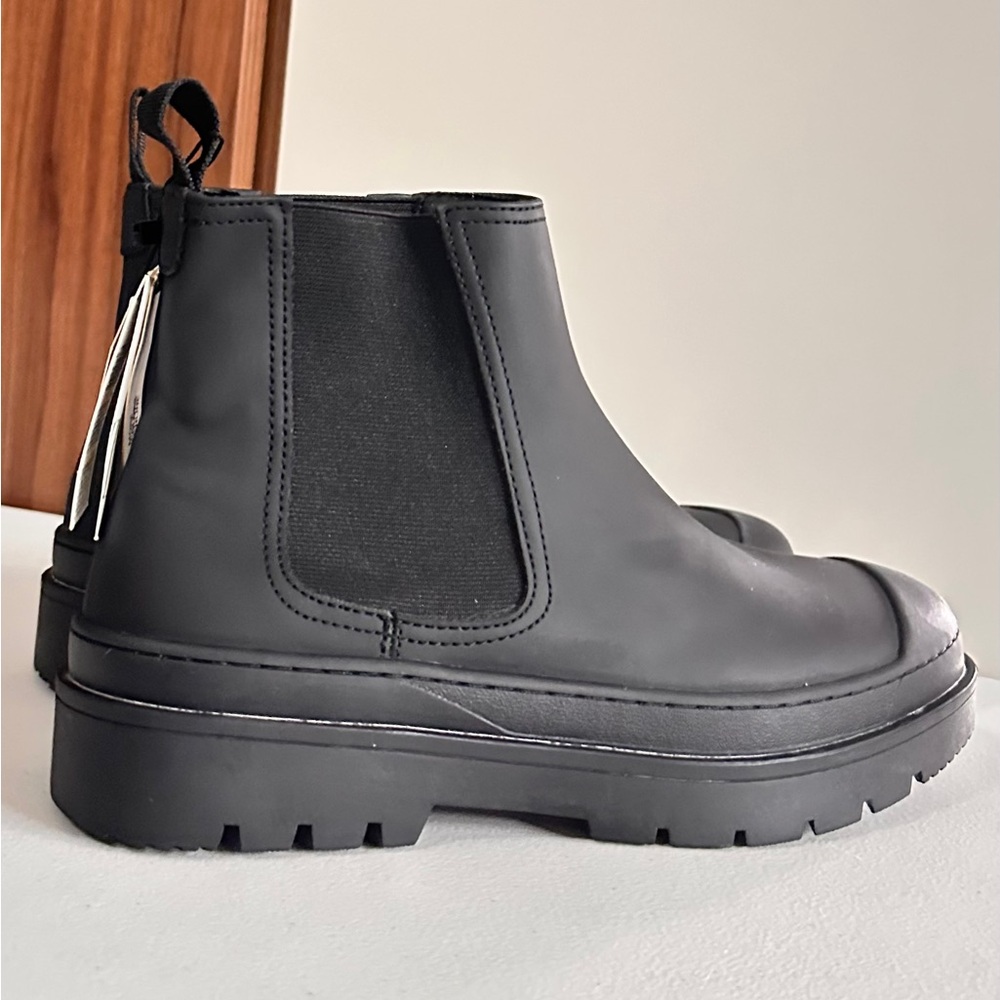 NWT. Zara Men Rubberized Chelsea boots Sz EU 40 US 7 - Picture 8 of 14